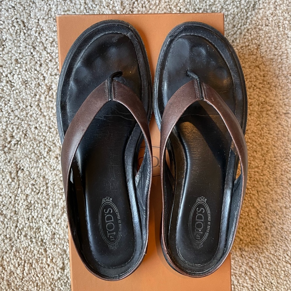 Brown Tods Sandals
